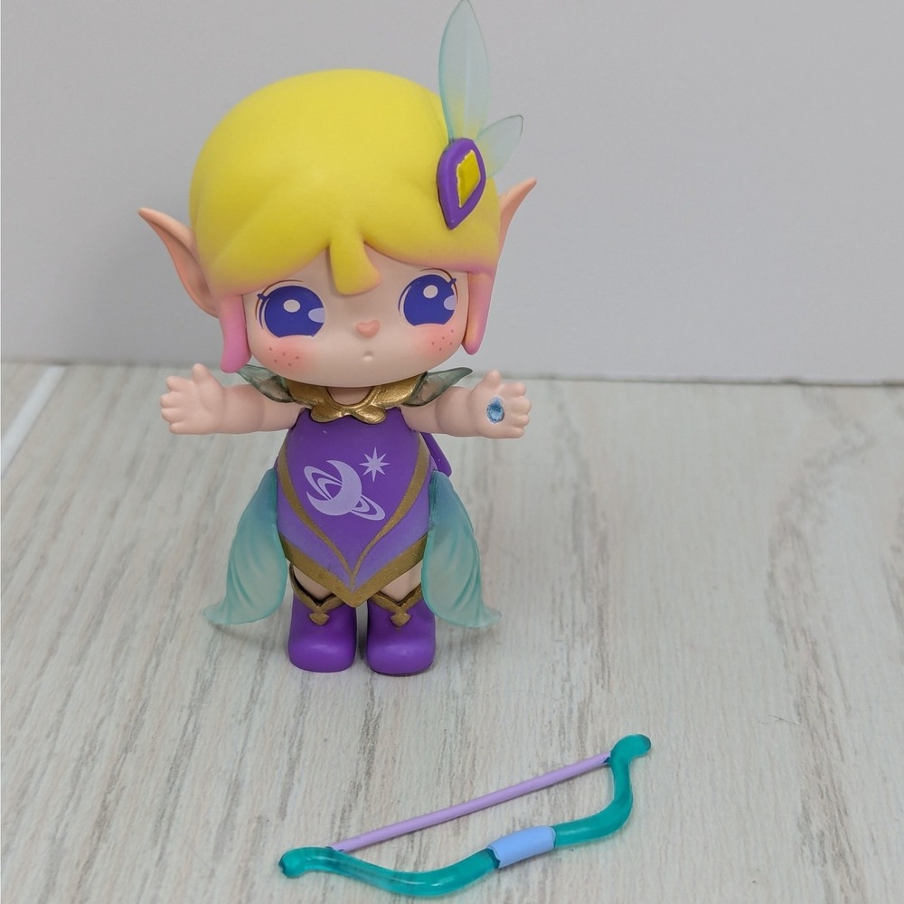 Rolife Suri Kingdom of Elves Archer Figure FLAWED bow and arrow accessory